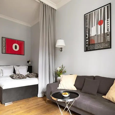 New! Spot In Vibrant Kazimierz Krakov